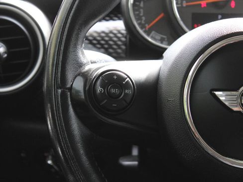 Used 2015 MINI Cooper S FWD image 32