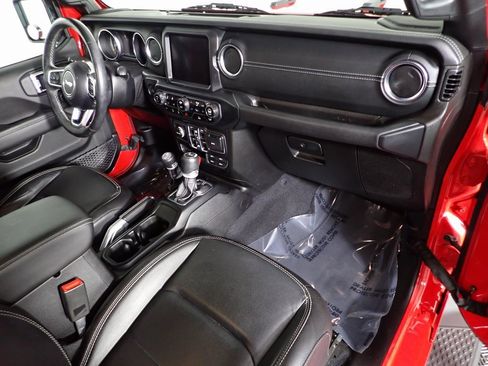 Used 2020 Jeep Gladiator Overland image 31