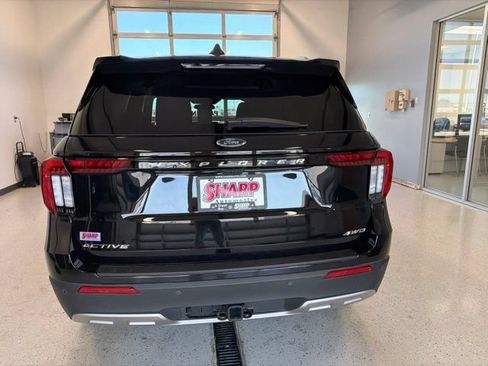 Used 2025 Ford Explorer Active w/ Active Comfort Package AWD/4WD image 7