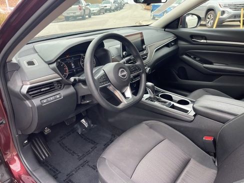 Used 2023 Nissan Altima 2.5 SV image 6