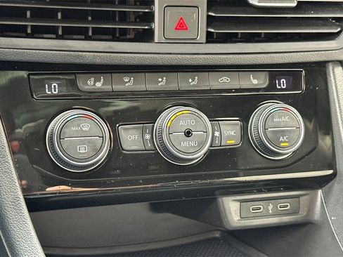 Used 2021 Volkswagen Jetta R-Line image 16