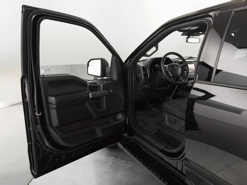 Used 2020 Ford F150 XLT w/ Equipment Group 302A Luxury image 11