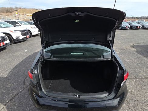 Used 2024 Toyota Corolla LE image 31