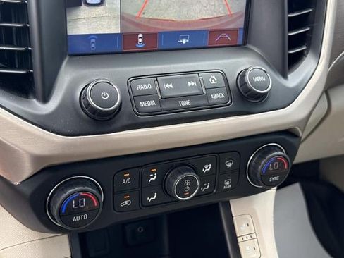 Used 2019 GMC Acadia Denali w/ Technology Package AWD/4WD image 22