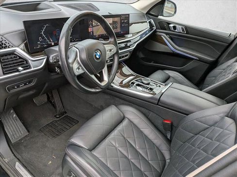 Used 2024 BMW X7 xDrive40i image 10
