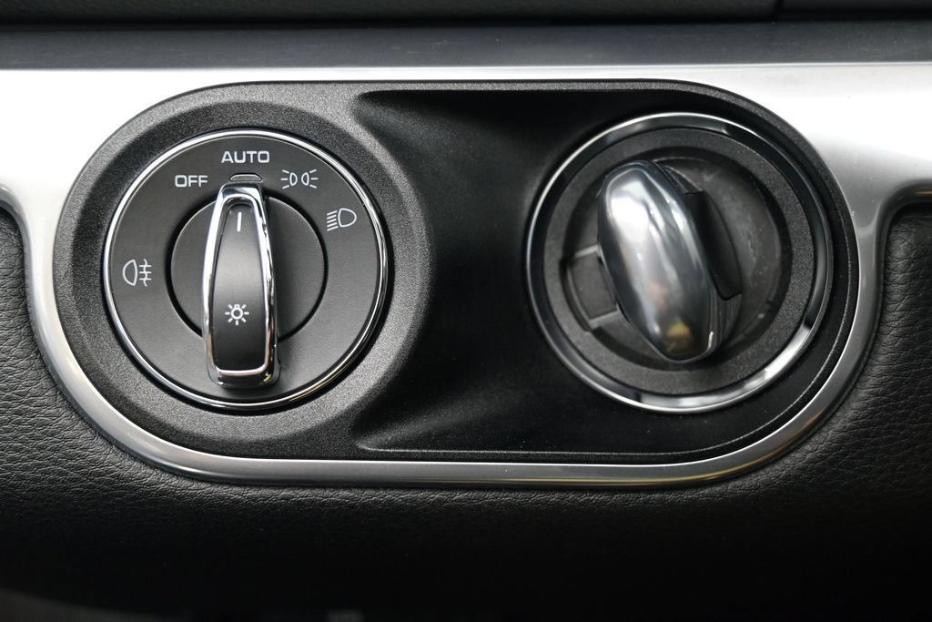 Used 2021 Porsche 718 Boxster RWD image 21