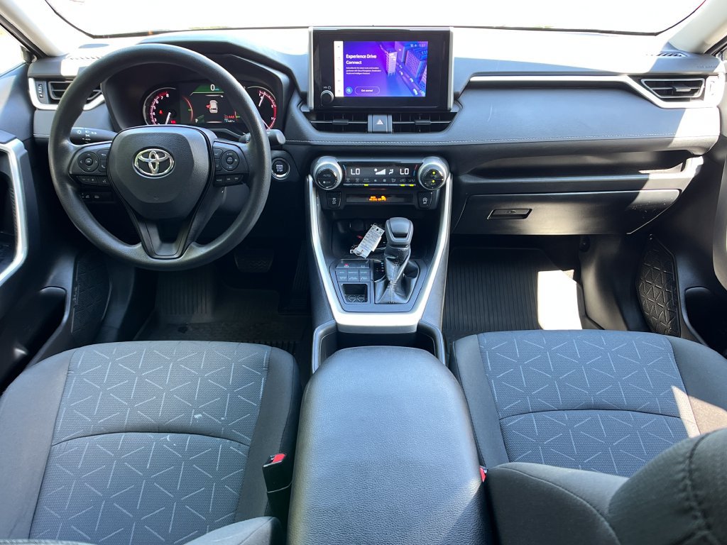 Used 2023 Toyota RAV4 XLE AWD/4WD image 13