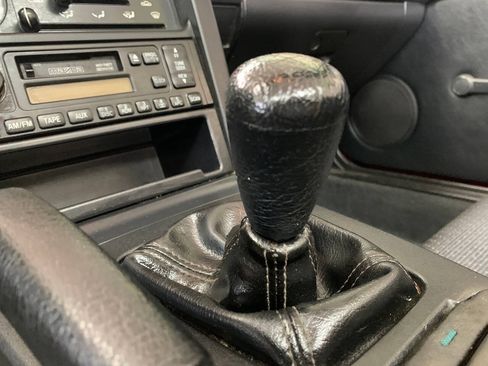 Used 1996 MAZDA MX-5 Miata RWD image 12