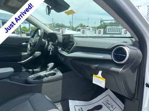 New 2026 Chevrolet Trax LS w/ LS Convenience Package FWD image 32