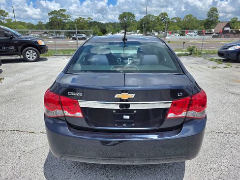 Used 2016 Chevrolet Cruze LT w/ Technology Package FWD image 3