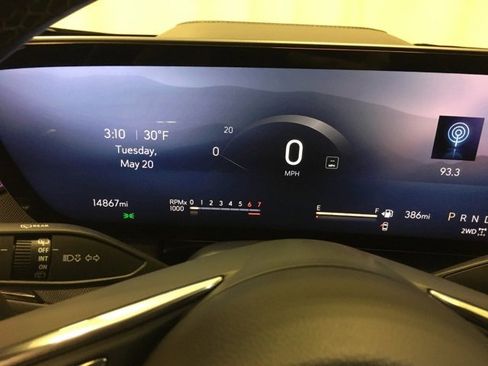 Used 2025 Buick Enclave Preferred image 25