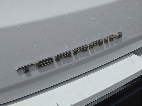 Used 2023 GMC Terrain AT4 image 12