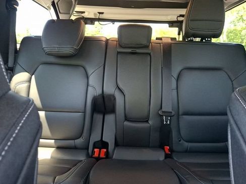 Used 2025 Ford Bronco Badlands AWD/4WD image 22