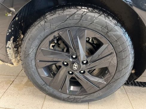 Used 2021 Hyundai Elantra SEL w/ Convenience Package image 10