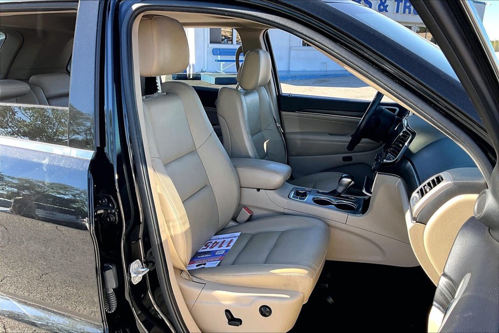 Used 2021 Jeep Grand Cherokee Limited AWD/4WD image 28