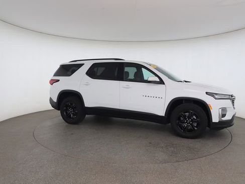 Used 2023 Chevrolet Traverse LT FWD image 25