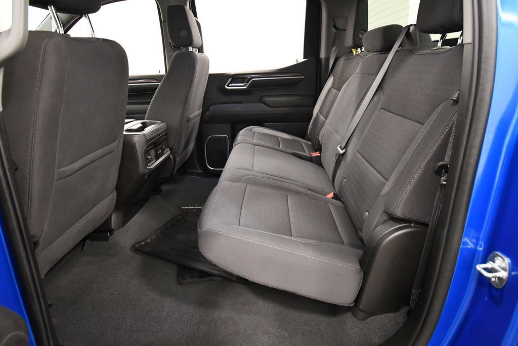 Used 2022 Chevrolet Silverado 1500 RST w/ Z71 Off-Road Package AWD/4WD image 15