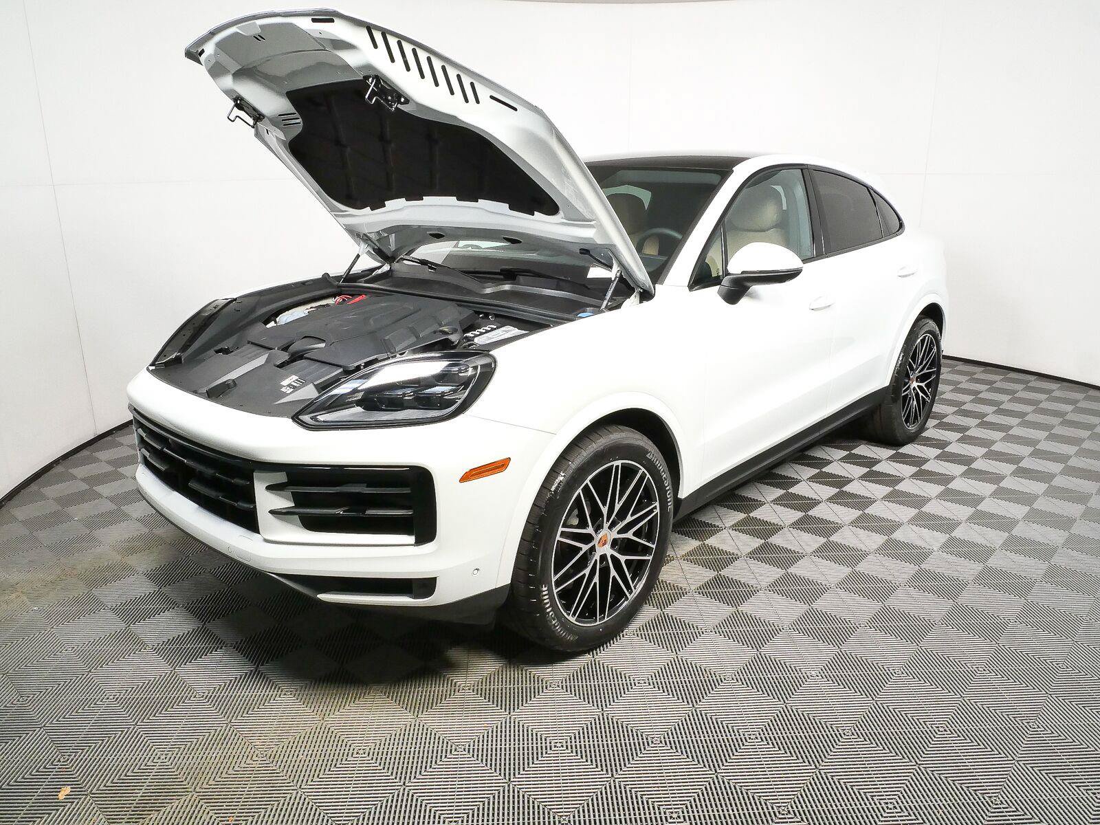 New 2026 Porsche Cayenne Coupe AWD/4WD image 35