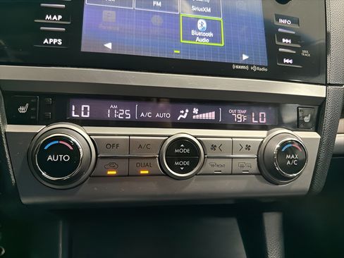 Used 2016 Subaru Outback 2.5i Limited AWD/4WD image 24