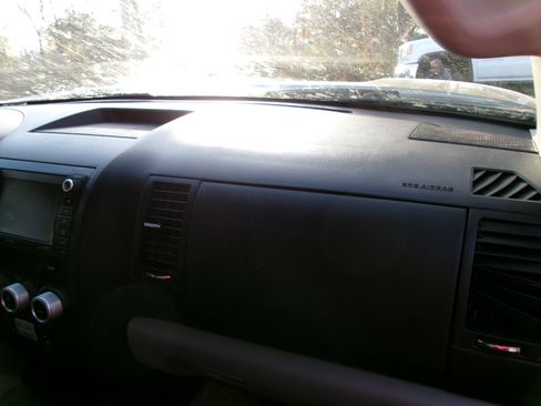 Used 2010 Toyota Sequoia Platinum image 12