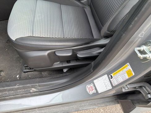 Used 2025 Chevrolet Trax LT w/ LT Convenience Package image 34