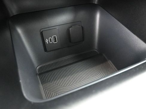 New 2026 Ford Explorer Active RWD image 17