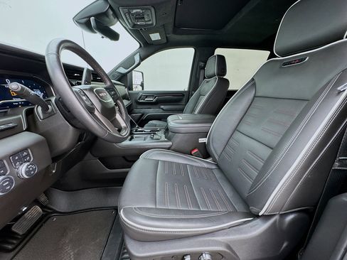 Used 2025 GMC Sierra 2500 AT4X AWD/4WD image 13