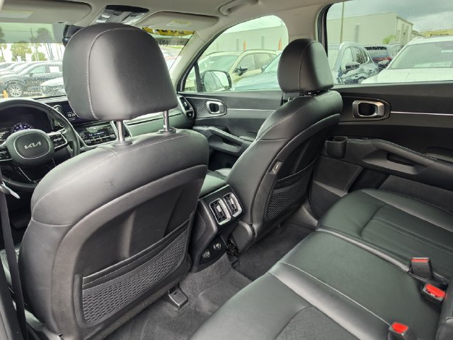 Used 2022 Kia Sorento S FWD image 10