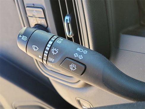 Used 2024 Chevrolet Silverado 1500 Custom image 28