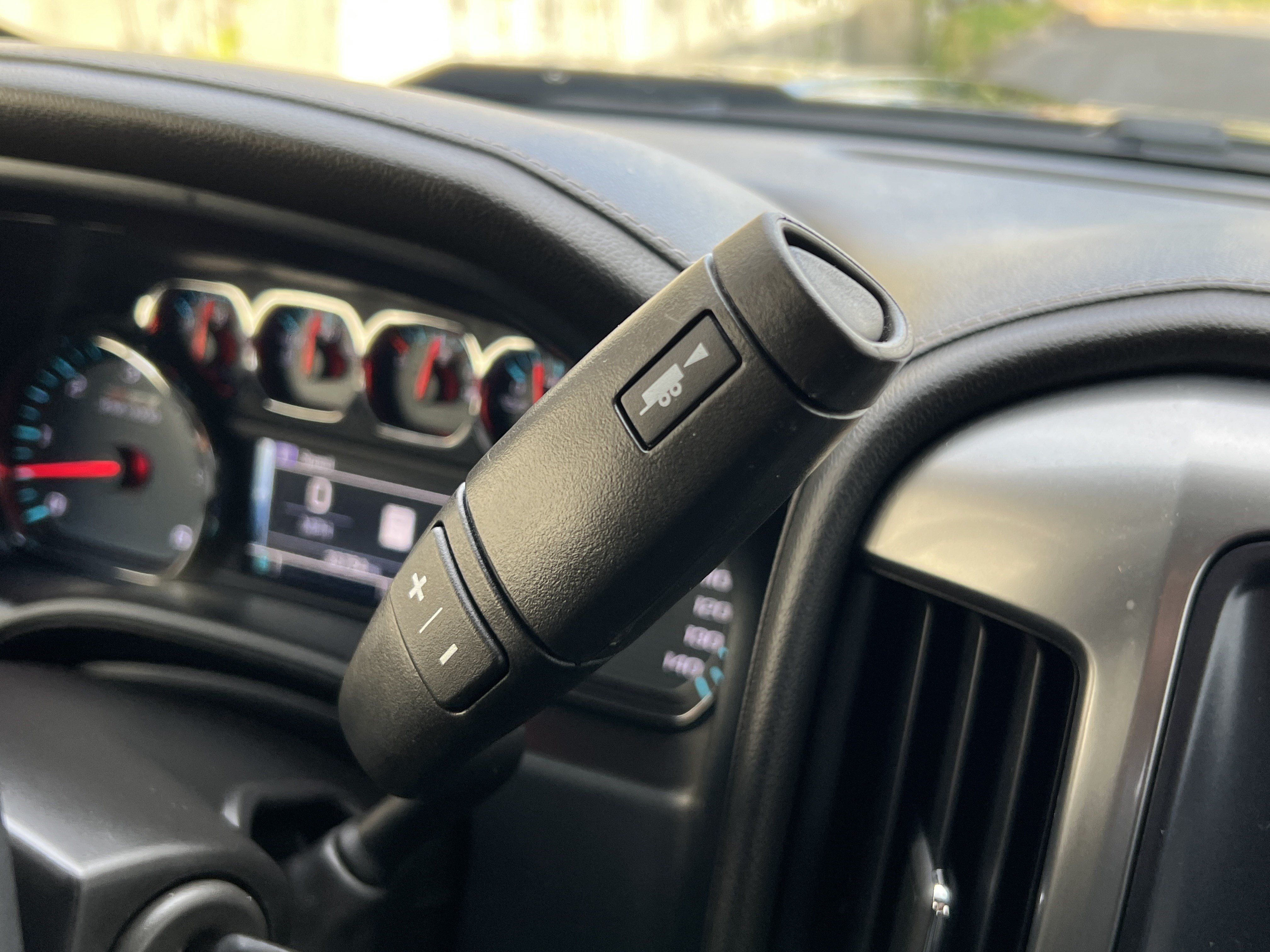 Used 2018 Chevrolet Silverado 1500 LTZ Z71 AWD/4WD image 27