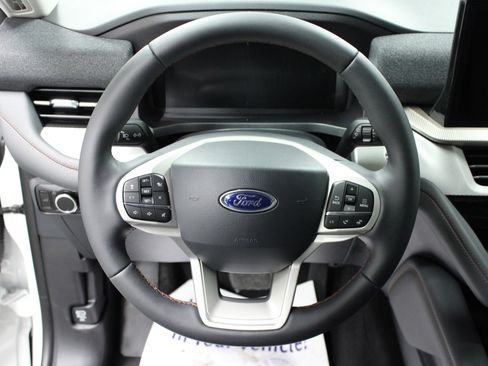 New 2026 Ford Explorer Active image 18