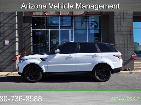 Used 2014 Land Rover Range Rover Sport SE image 2