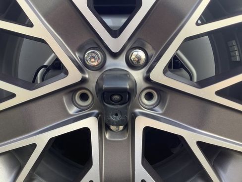 Used 2023 Jeep Wrangler Unlimited Sahara image 31