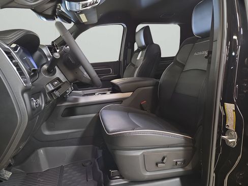 New 2026 RAM 2500 Laramie AWD/4WD image 10