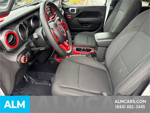 Used 2022 Jeep Gladiator Willys image 10