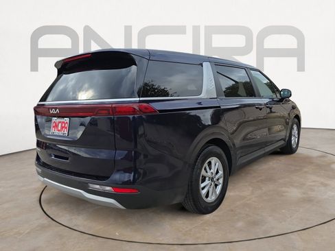 Certified 2024 Kia Carnival LX image 9