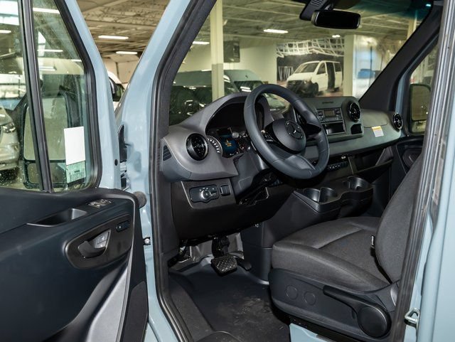 Used 2026 Mercedes-Benz Sprinter 2500 image 5