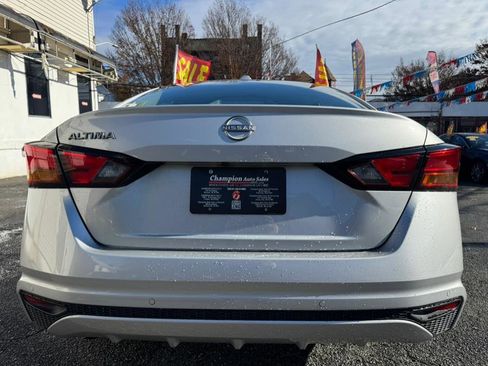 Used 2025 Nissan Altima 2.5 SV image 6