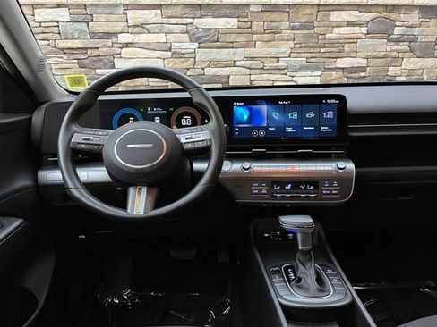 Used 2024 Hyundai Kona SEL AWD/4WD image 18