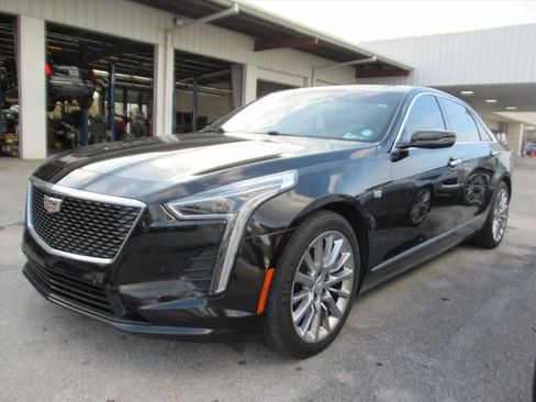 Used 2020 Cadillac CT6 Luxury image 2