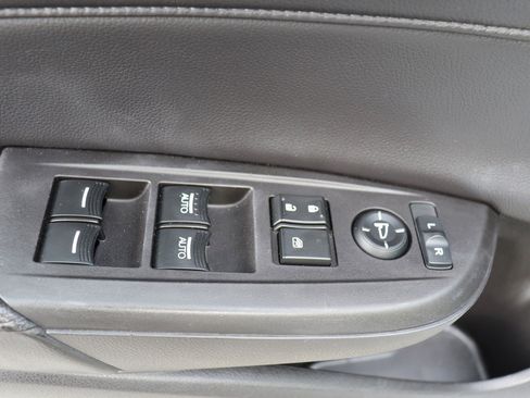 Used 2013 Acura ILX w/ Technology Package image 25