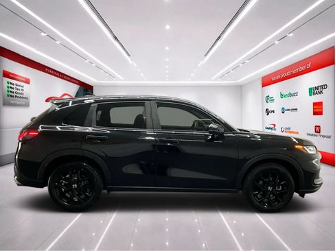 Used 2024 Honda HR-V Sport image 9