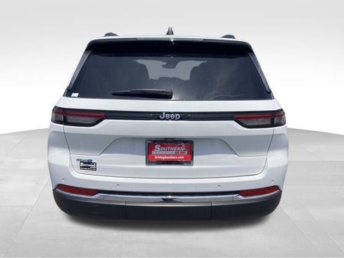 New 2024 Jeep Grand Cherokee Limited 4xe w/ Luxury Tech Group II image 4