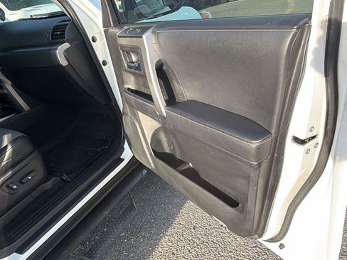 Used 2022 Toyota 4Runner SR5 Premium image 16