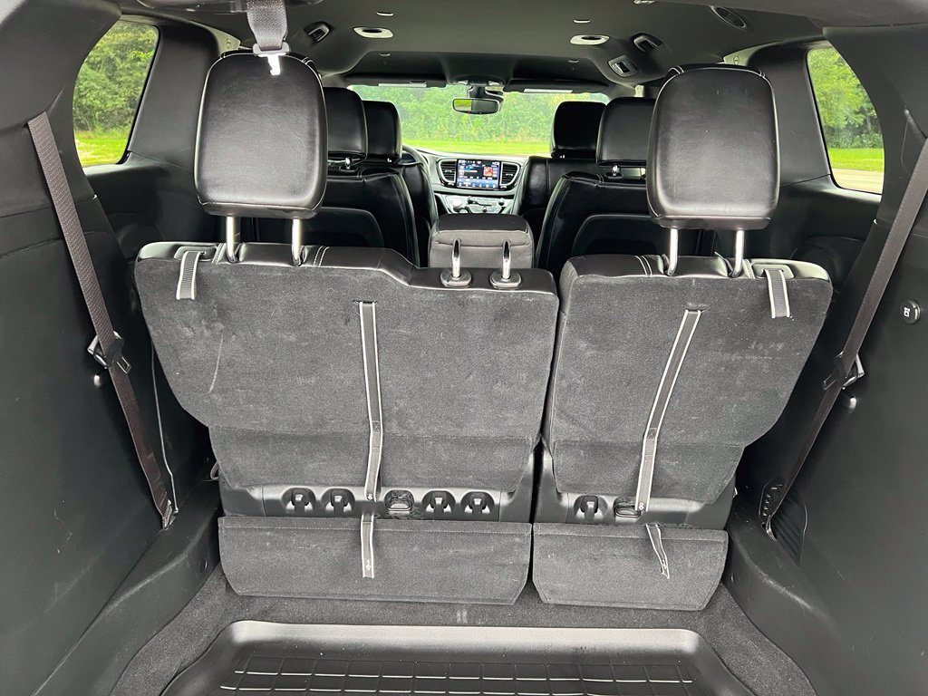 Used 2025 Chrysler Pacifica Select FWD image 18