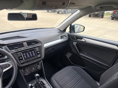 Used 2022 Volkswagen Tiguan S image 44