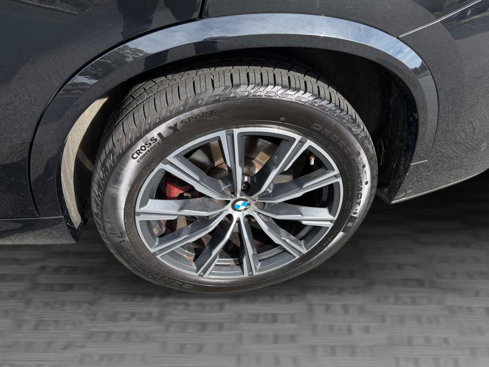 Used 2024 BMW X5 xDrive40i w/ M Sport Package AWD/4WD image 22