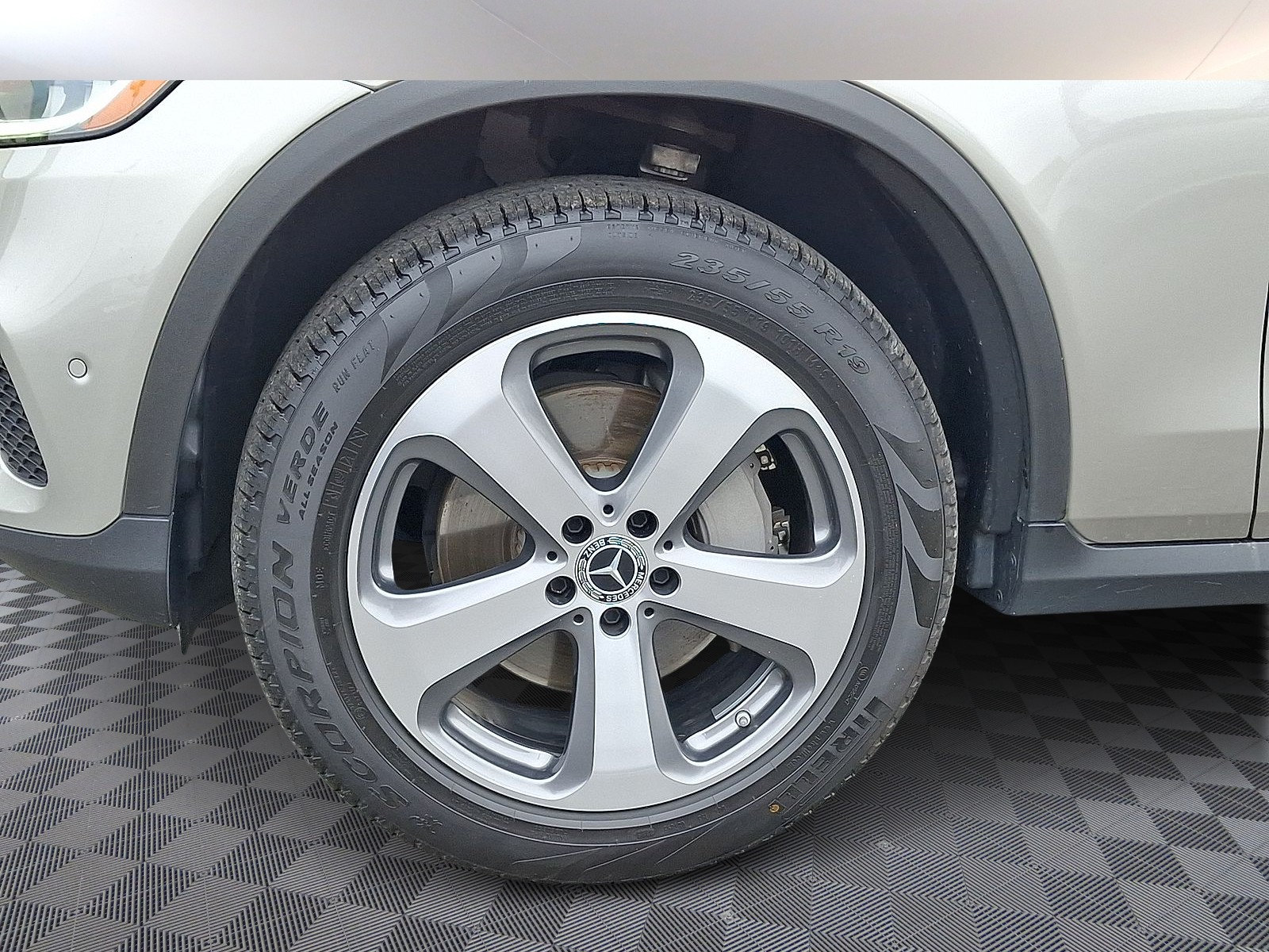 Used 2022 Mercedes-Benz GLC 300 4MATIC image 2