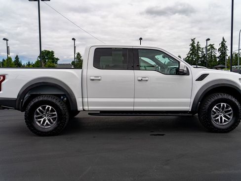 Used 2018 Ford F150 Raptor w/ Equipment Group 802A Luxury AWD/4WD image 8
