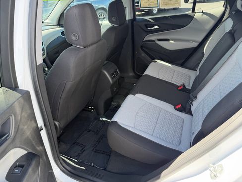 Used 2022 Chevrolet Equinox LT FWD image 18